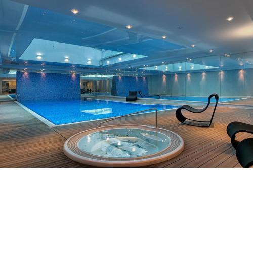 Waterlane Pool & Gym Apartments