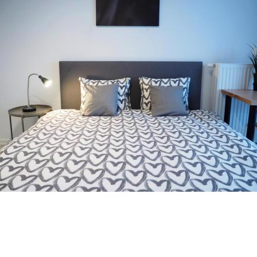 WestOstApart A 239