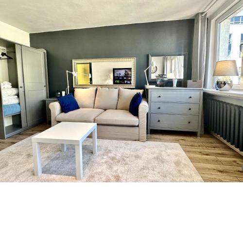WHITE 2 metro WiFi 600 Mbs 75'TV Netflix, Disney+ HBO