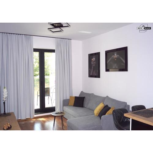 White & Black Apartament