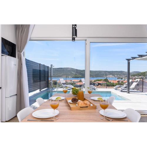 White Cascades 1 - Private Pool, Amazing View, Luxury, Full Privacy