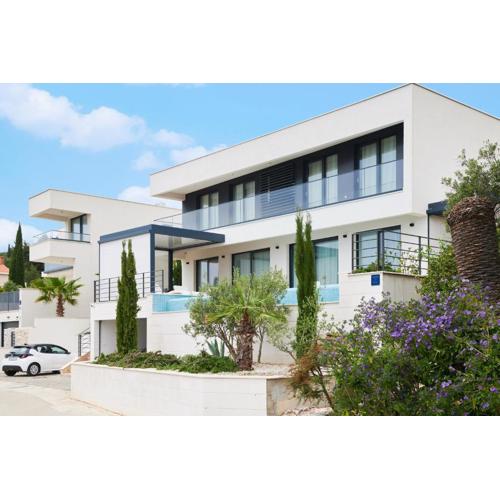 White Palm Villa