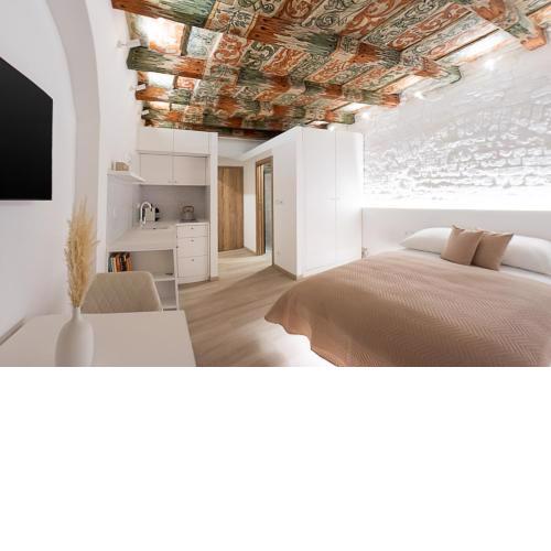 White Wolf Boutique Apartments