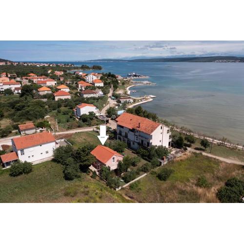 Whole estate just for you, 20m from sandy beach