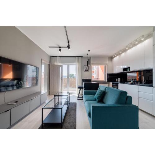Wilczak 20B Stylish Apartment by BookingHost