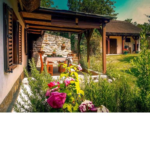 Wild Boar Cottage - Romantic getaway