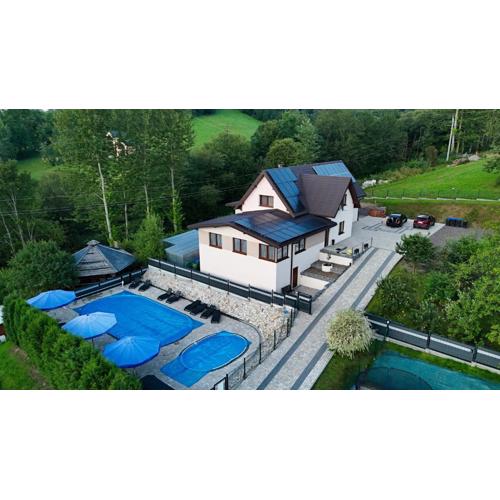 WILLA NA WYŁĄCZNOŚĆ 12 os BIESZCZADY z Salą Imprezową, Jacuzzi, Sauną, Balią Zewnętrzną oraz 2 baseny z podgrzewaną wodą - Rezydencja Matiaszówka