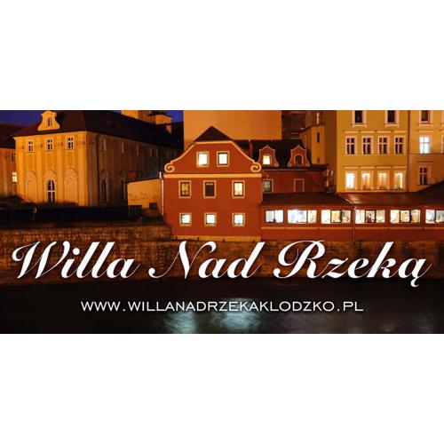 Willa nad rzeką