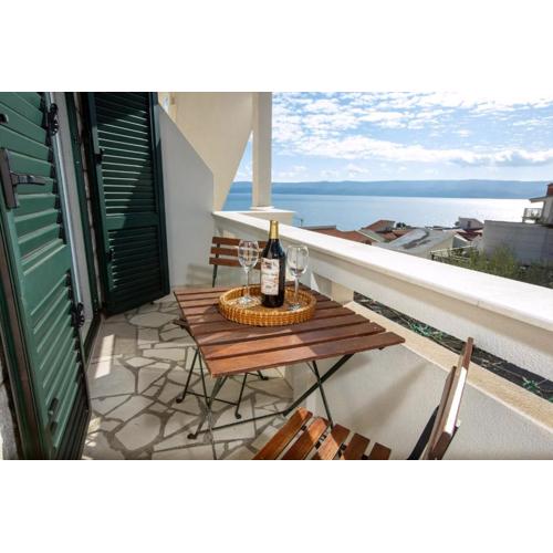 Wohnung In Duće Mit Großem Balkon