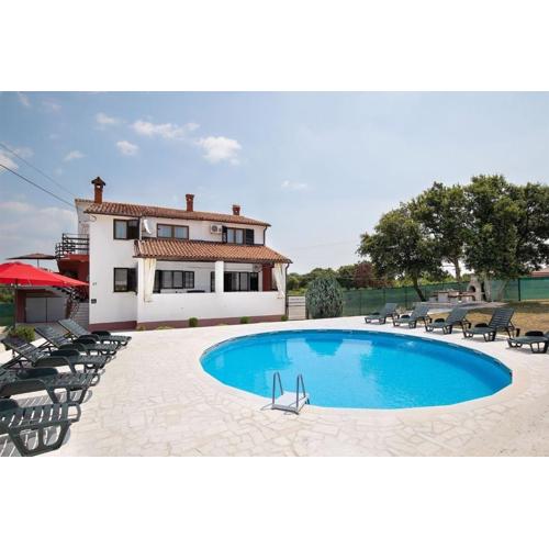 Wohnung in Šajini mit Garten, Grill und gemeinsamem Pool