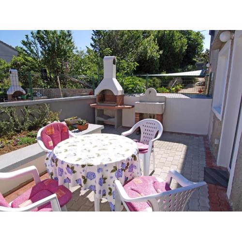 Wohnung In Veli Losinj Mit Garten Und Terrasse