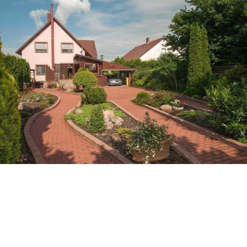 Wohnung mit Garten, Grill und Gemeinschaftspool