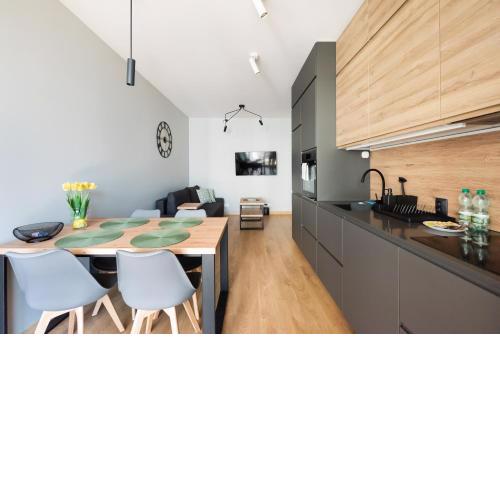 Wola Skwer Happy Apartment