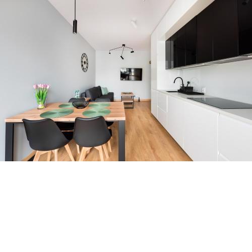 Wola Skwer Sunny Apartment