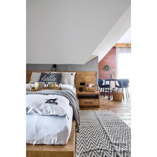 Wolfpack Guest House