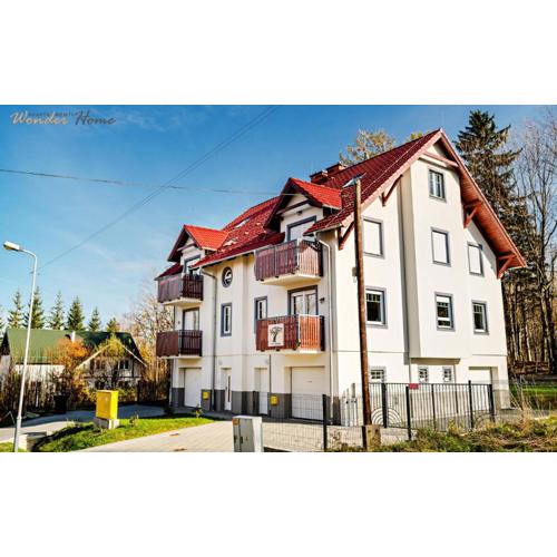 Wonder Home - Apartament z garażem, ogródkiem, miejscem na grilla i widokiem na Karkonosze