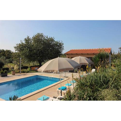 Wonderful villa Palera II with pool, immersed in the nature near the beach
