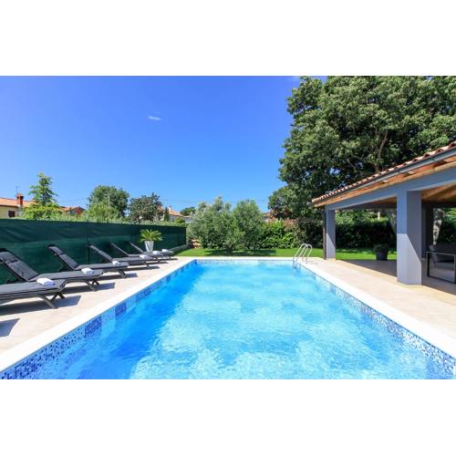 Wonderful villa wit pool surrounded by nature, high level of privacy a few minutes to the beach and town center by car by WiiBuk