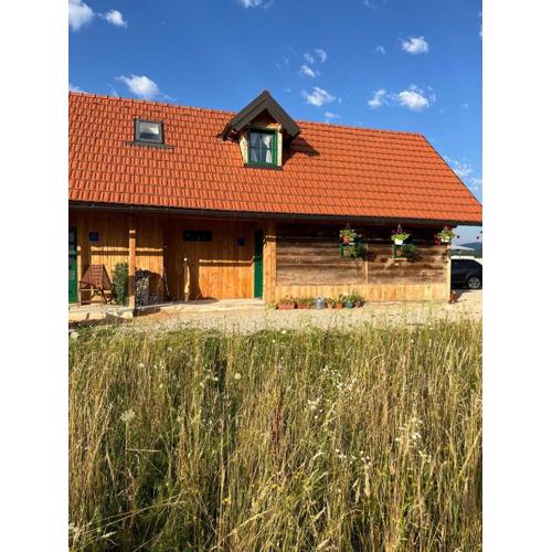 Wooden house Ante self check - in and check - out