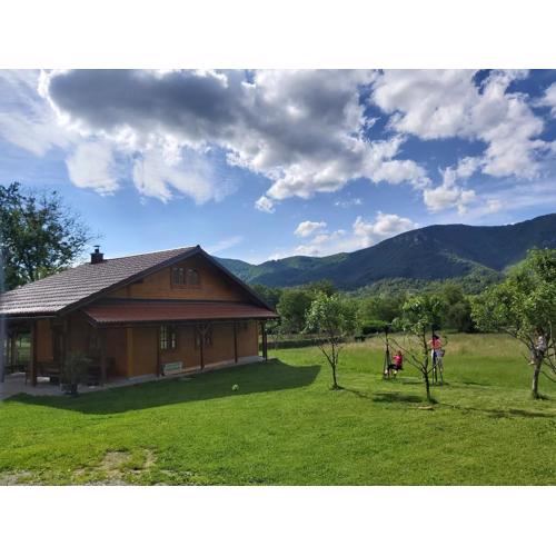 Wooden House Pia