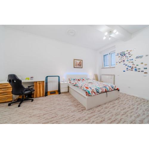 Work and Play Apartment