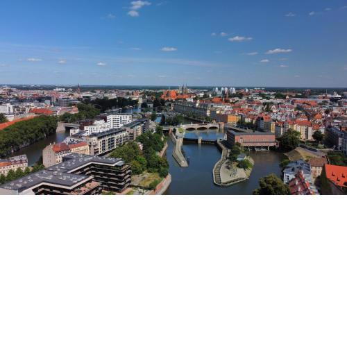 WroApart-PL Prince Witold Apartments by the River - 500 Steps to Market Square