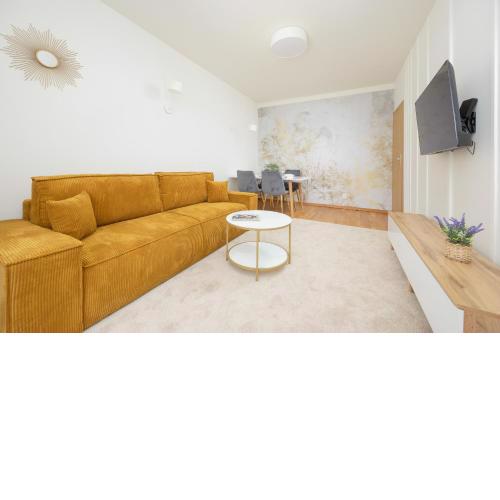 Wyjątkowy Apartament z 3 sypialniami i Balkonem by Noclegi Renters