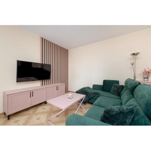 Wyjątkowy Apartament z Parkingiem Blisko Morza by Noclegi Renters