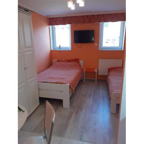 Wynajem apartamentów i pokoi.
