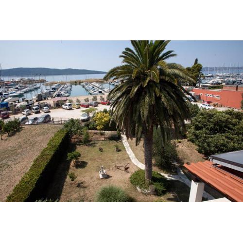 Yacht Beach Apartments