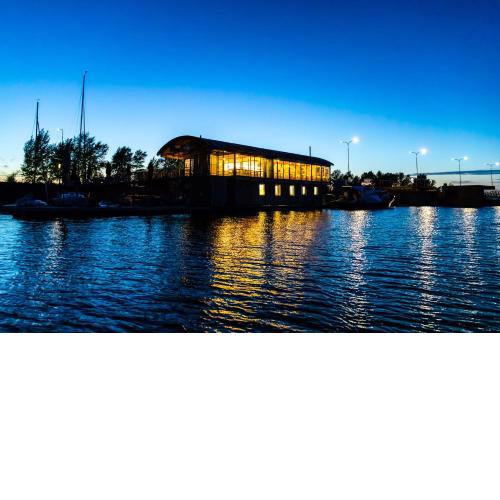 YACHTER CLUB Modrá Čajka