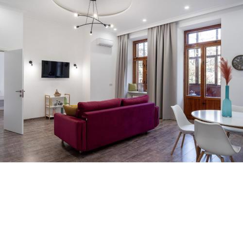 Yaroslav Val Lux Apartments