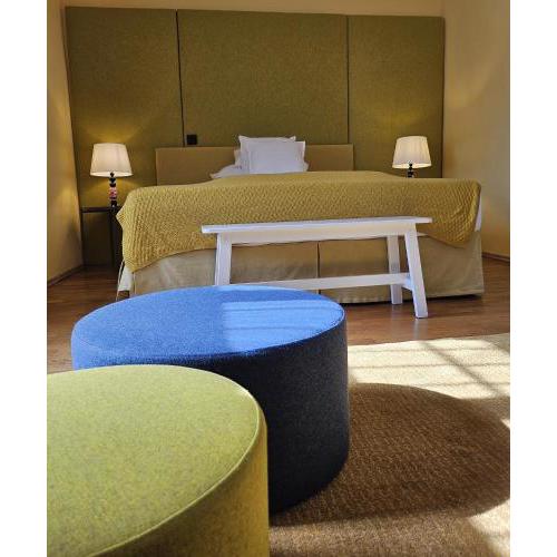 Yellow Flat by GrazRentals with best location & free parking