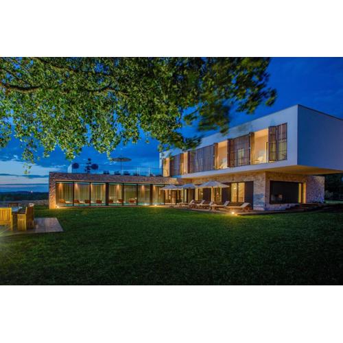 Yellow Tree Jurici Home & Spa