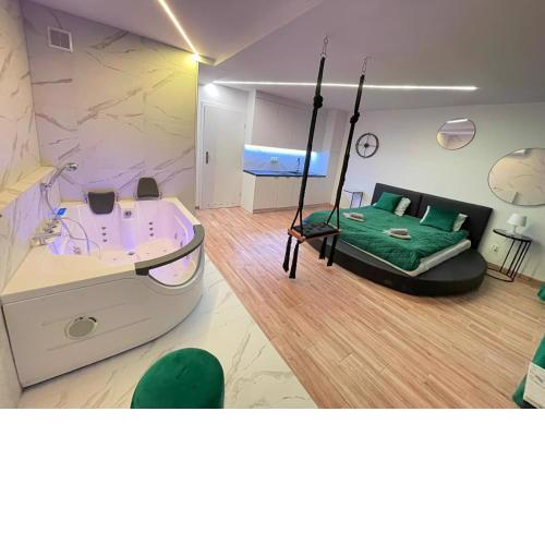 YOURAPART JACUZZI przy ZAMKU KRÓLEWSKIM