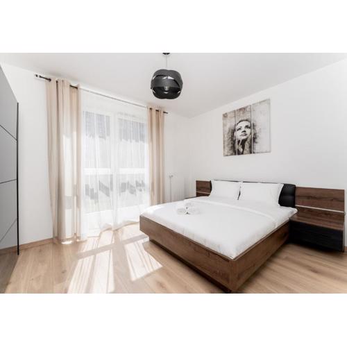 Zabłocie Deluxe Apartment by BookingHost