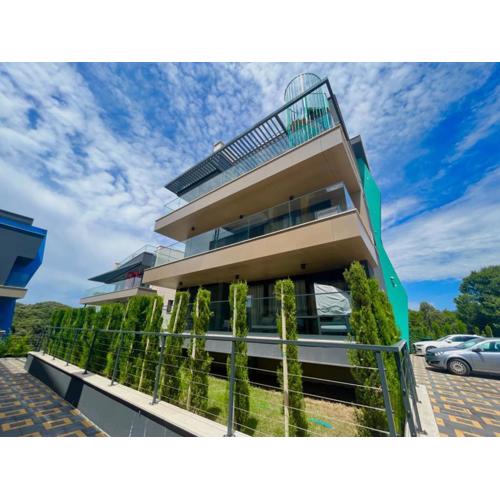 Zados Luxury Residence