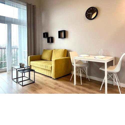 Zarembowicza Apt 38 - Self Check-In 20h - Parking &Lift