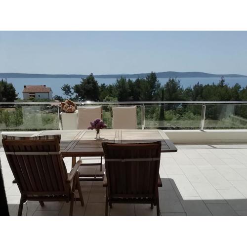 Zavala view luxe apartment-private path to sea