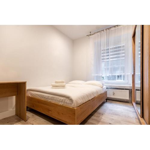 Zawodzie 3-Bedroom Apartment