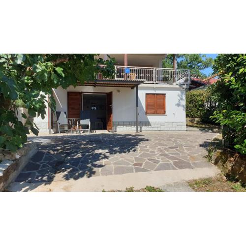 Zest Apartment