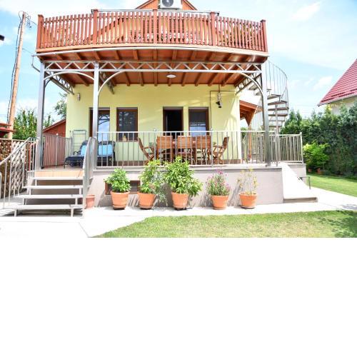 Zöldalma Apartmanház