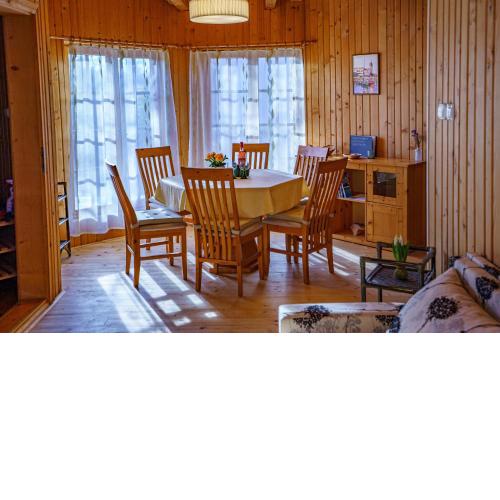 Zöldfenyő nyaraló, Ferienhaus Tannengrün