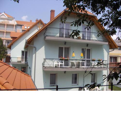 Zsanett Appartement