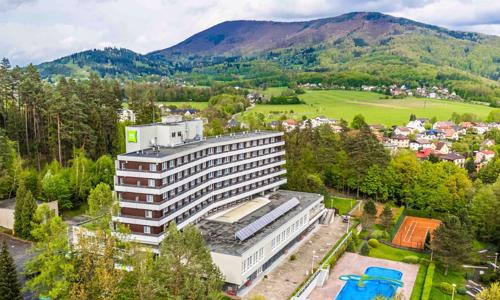 Beskydy: Ibis Styles Relax Rožňov pod Radhoštěm **** s polpenziou a vnútorným i vonkajším bazénom + sauna