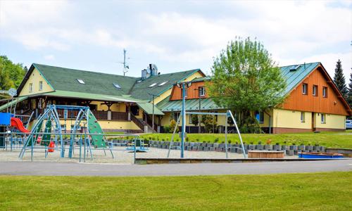 Beskydy neďaleko Lysej hory v Hoteli Budoucnost s polpenziou a privátnym wellness (vírivka, sauna) + fitness