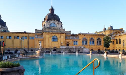 Budapešť pri parku v Hoteli Bobbio *** s celodenným vstupom do kúpeľov Széchenyi či Lukács a saunou + raňajky