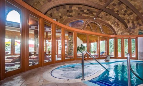 Bük v 4* Hoteli Piroska s polpenziou, wellness, masážou a vstupom do termálnych kúpeľov Bükfürdo + deti zdarma