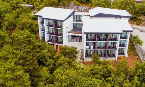 Chorvátsko: Crikvenica 650 m od mora v Resorte Ad Turres *** s polpenziou a bazénom + deti do 12 rokov zdarma 