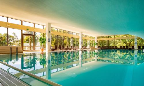 Dovolenka blízko pláže a jazera na ostrove Rujana: Cliff Hotel Rügen s raňajkami, krytým bazénom a saunami